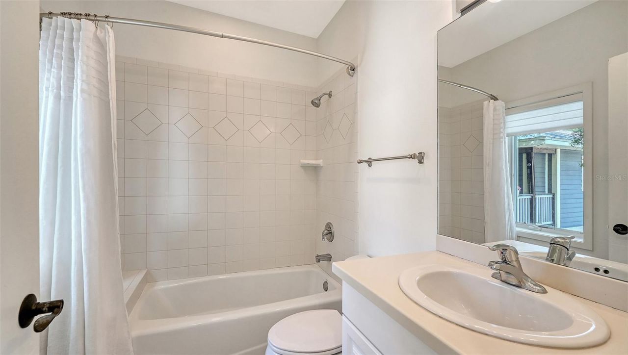 1685 Laurel Street, Unit 3, Sarasota, FL 34236 Photo