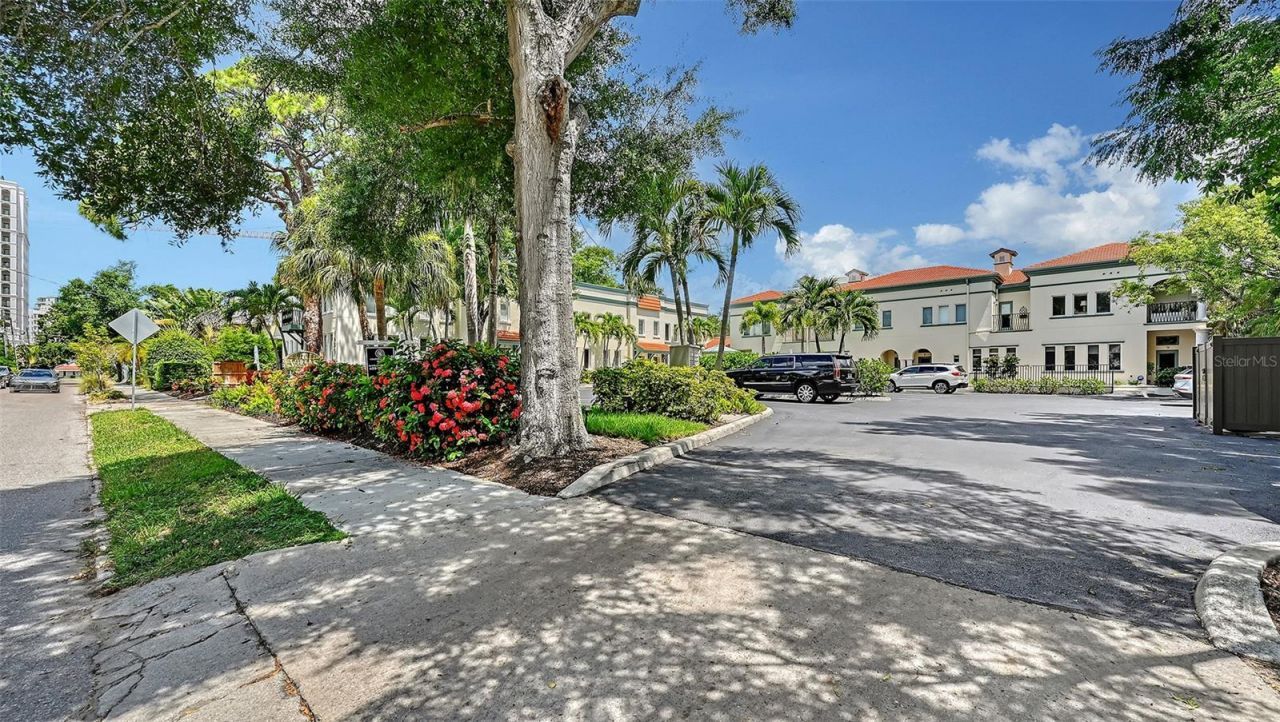 1685 Laurel Street, Unit 3, Sarasota, FL 34236 Photo