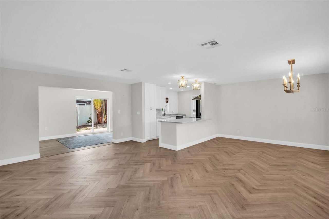 3361 59th Street N, Saint Petersburg, FL 33710 Photo