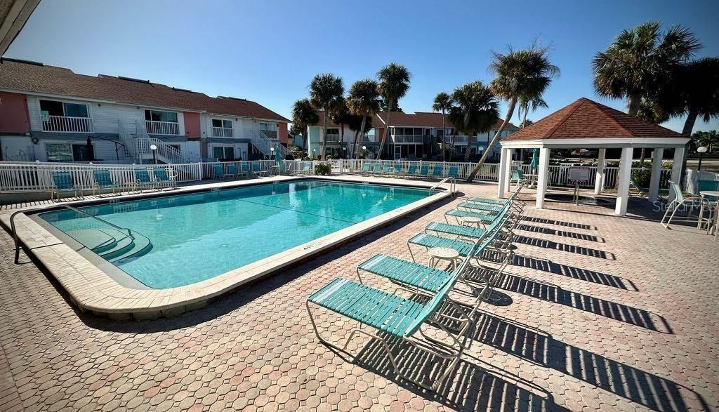 3595 41st Lane S, Unit J, Saint Petersburg, FL 33711 Photo