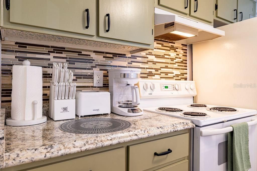 3595 41st Lane S, Unit J, Saint Petersburg, FL 33711 Photo