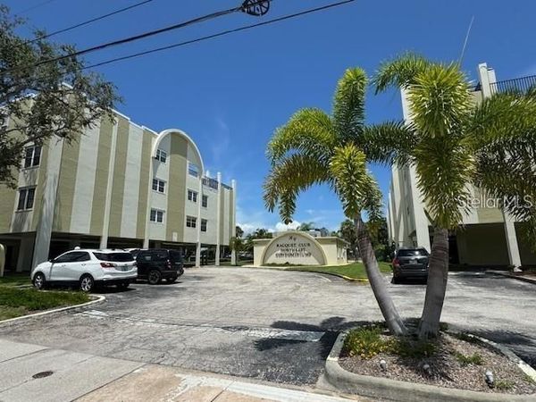 4681 1ST STREET NE, Unit 304, ST PETERSBURG, FL 33703