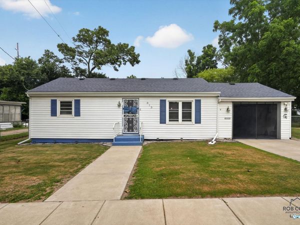 813 Barnes Street, Albion, MI 49224