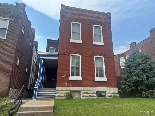 3444 Chippewa Street , St Louis, MO 63118