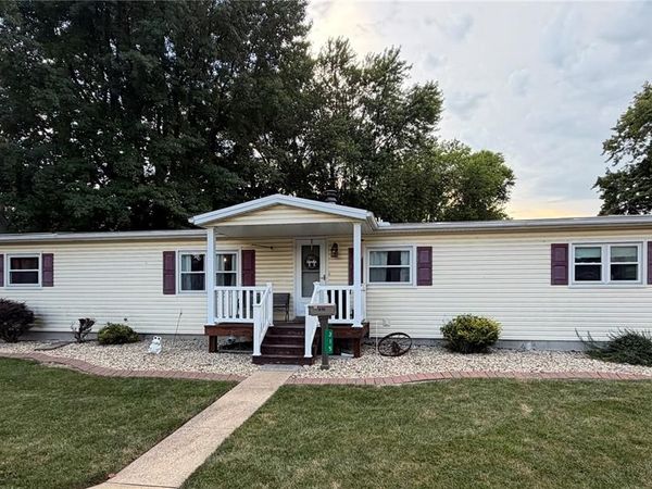 315 N Independence Street , Mascoutah, IL 62258