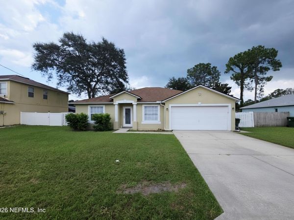 38 PEBBLE WOOD Lane, Palm Coast, FL 32164