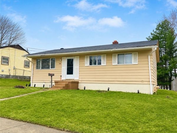 108 Bassett Lane , Youngstown, OH 44505