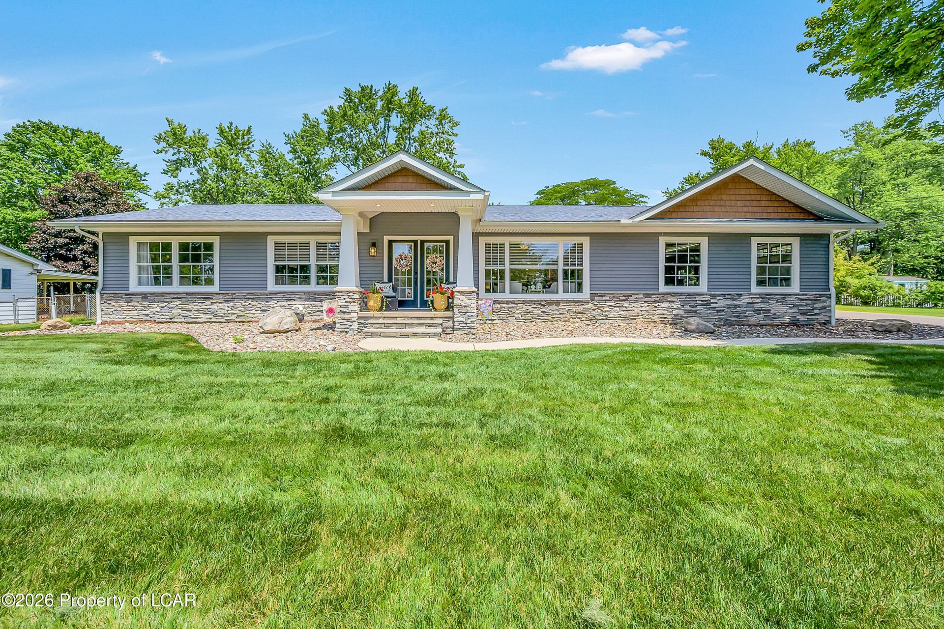 16 Garden Avenue Mountain Top, PA 