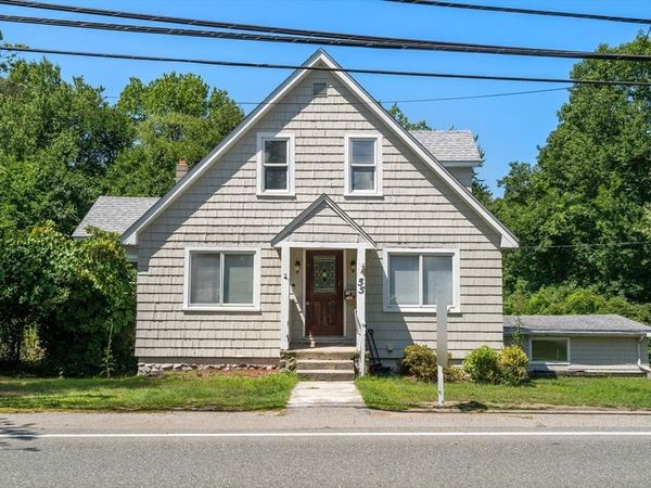 55 Chestnut St, North Reading, MA 01864