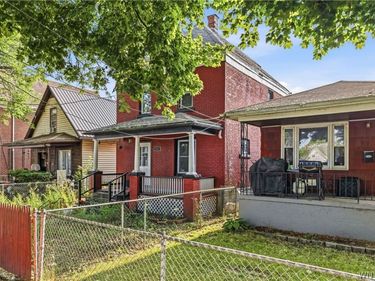 426 26th Street , Niagara Falls, NY 14303
