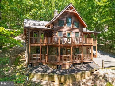 150 N IROQUOIS, HAZLETON, PA 18202