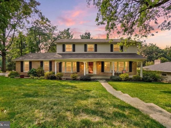830 PINEHURST ROAD, YORK, PA 17402