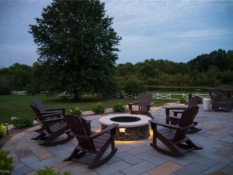 9830 Greenway Trail, Chagrin Falls, OH 44023 Photo 6