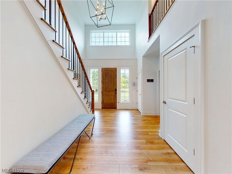 9830 Greenway Trail, Chagrin Falls, OH 44023 Photo 7