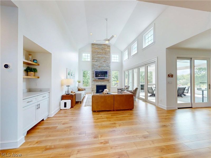 9830 Greenway Trail, Chagrin Falls, OH 44023 Photo 8