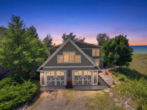 8463 Sturgeon Bay Drive, Harbor Springs, MI 49740