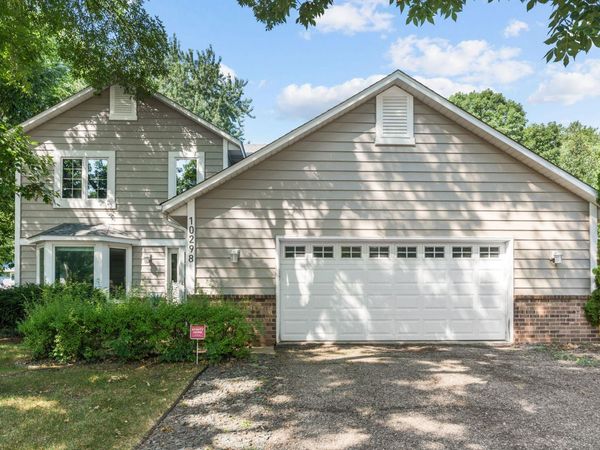 10298 Mooer Lane, Eden Prairie, MN 55347