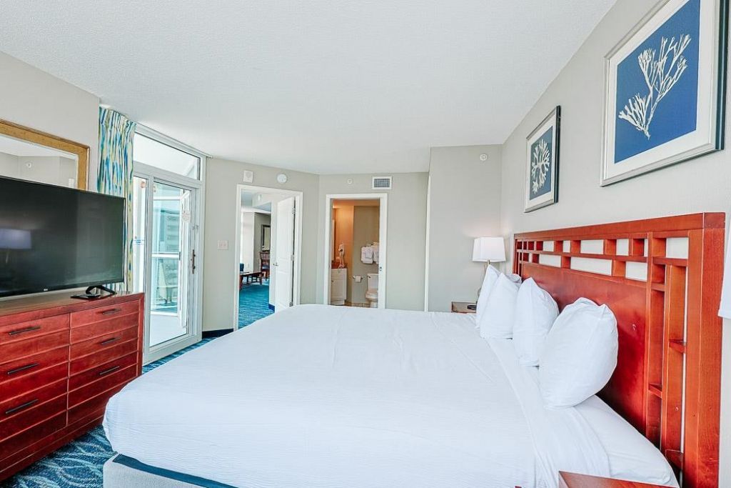5200 N Ocean Blvd. Photo 5