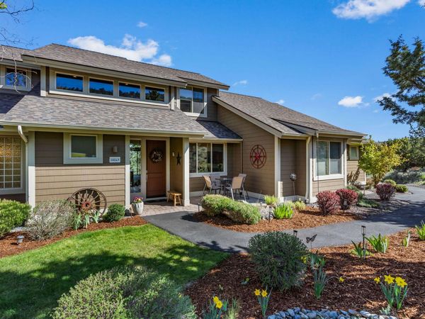 10869 Village Loop, Redmond, OR 97756