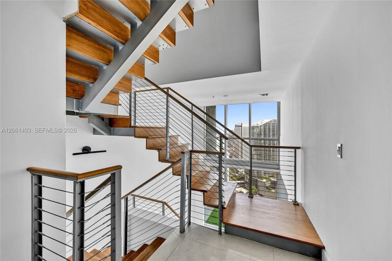 90 SW 3rd St , Unit PH-17, Miami, FL 33130 Photo