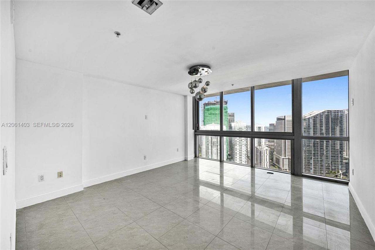 90 SW 3rd St , Unit PH-17, Miami, FL 33130 Photo