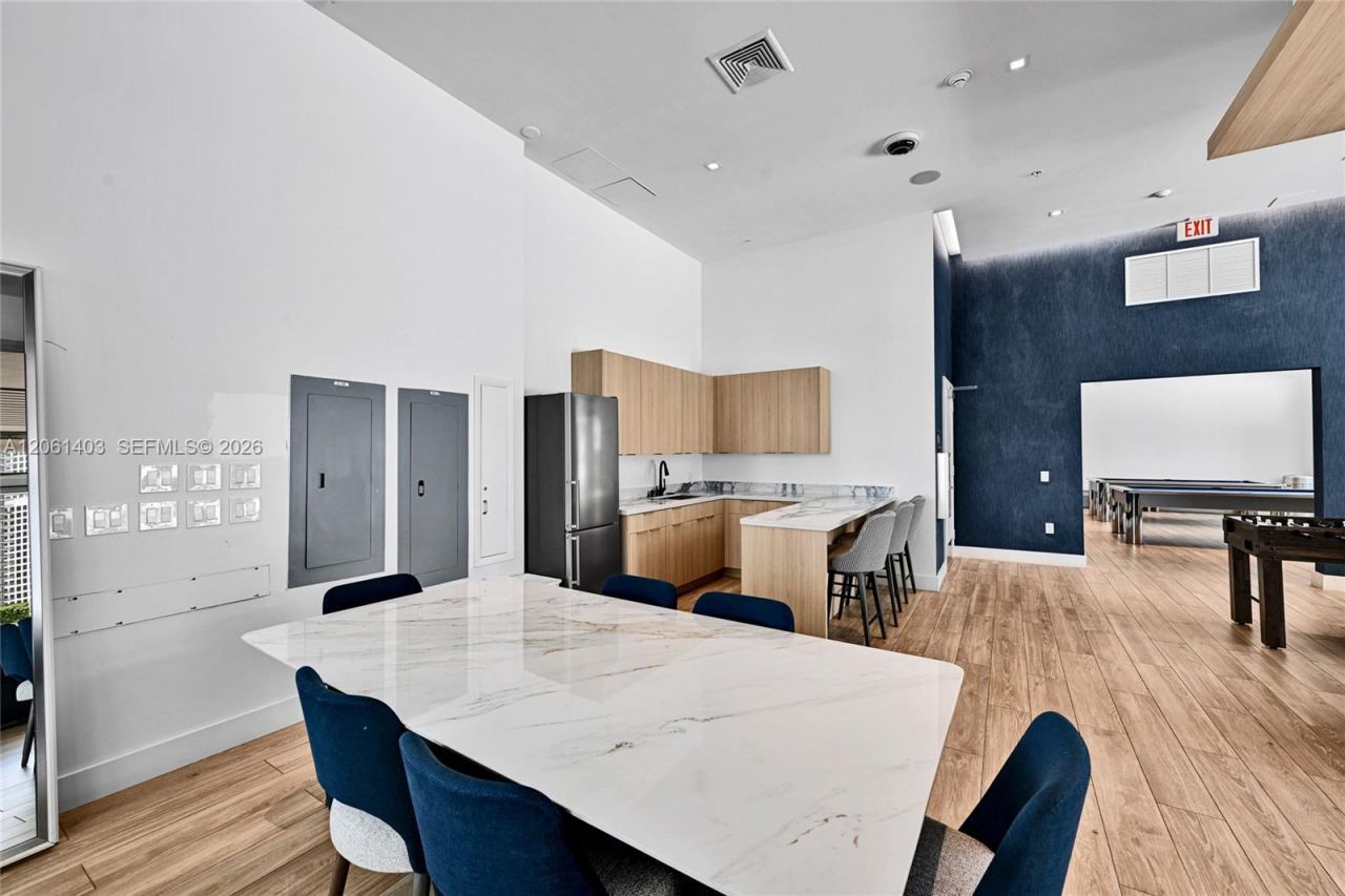 90 SW 3rd St , Unit PH-17, Miami, FL 33130 Photo