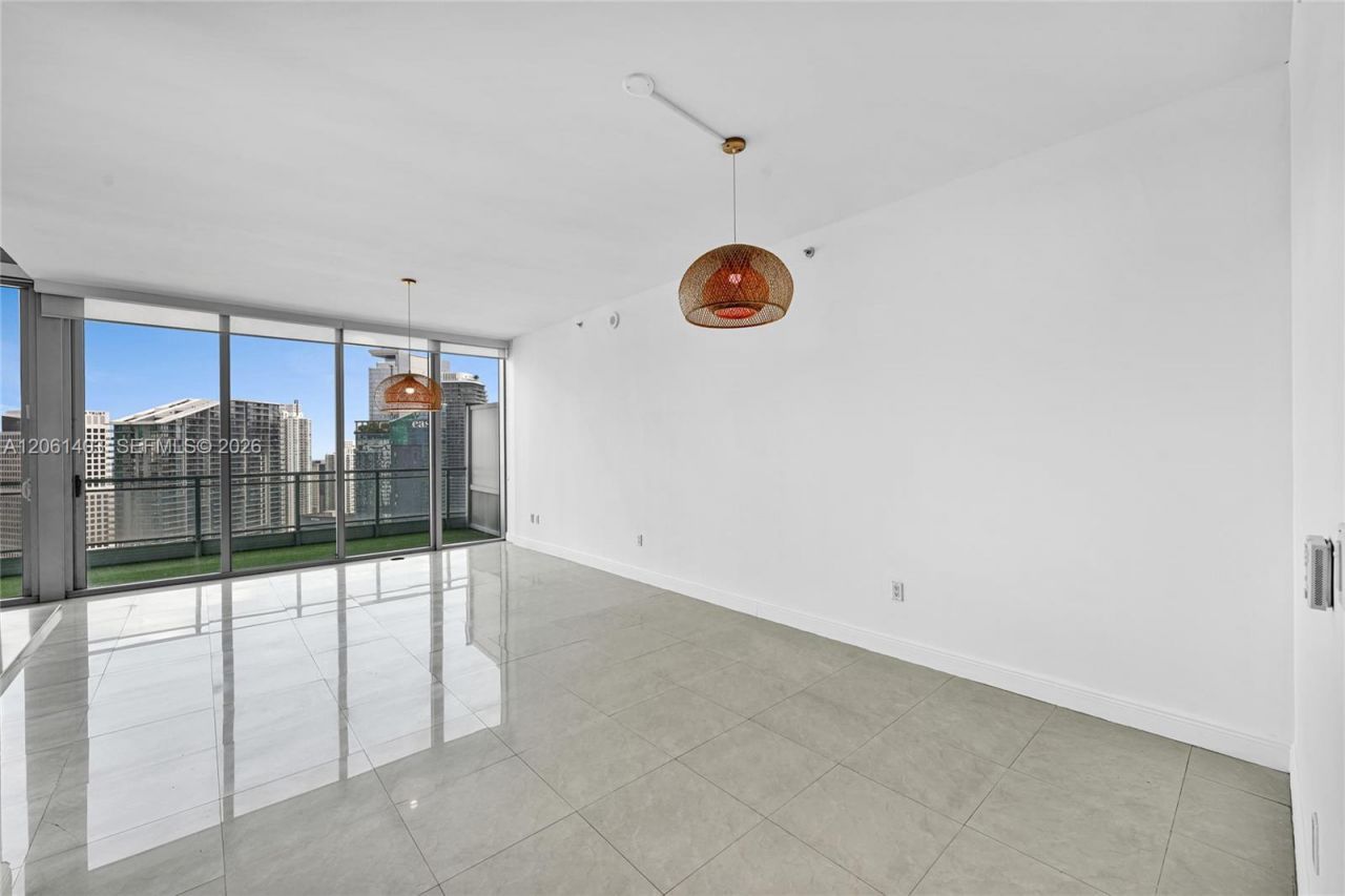 90 SW 3rd St , Unit PH-17, Miami, FL 33130 Photo