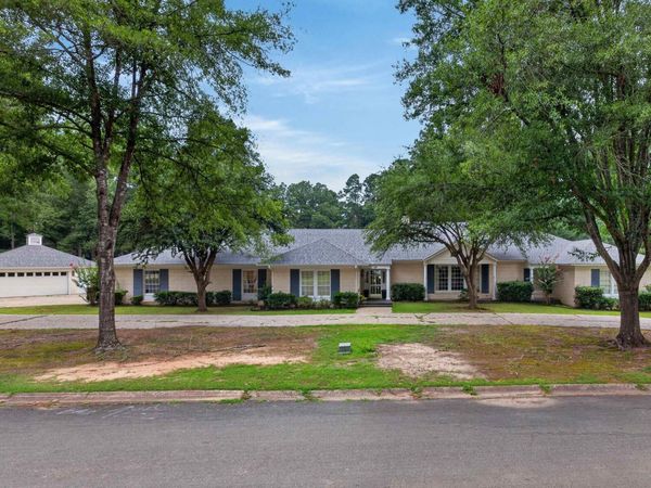 100 Charlotte Drive, Gurdon, AR 71743