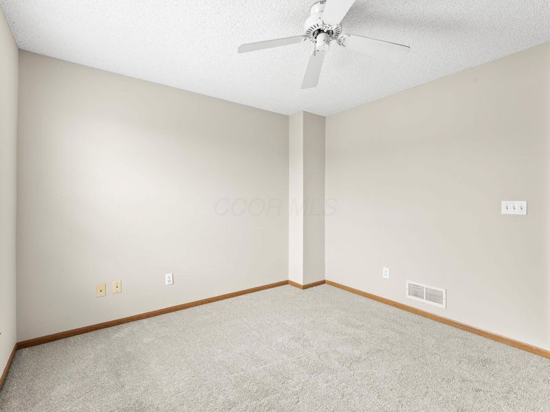 5726 Snow Drive, Unit 128D, Hilliard, OH 43026 Photo 13