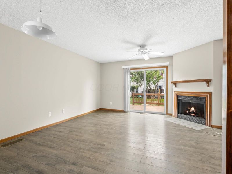 5726 Snow Drive, Unit 128D, Hilliard, OH 43026 Photo 2