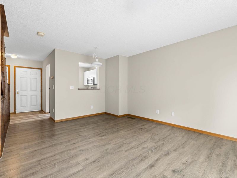5726 Snow Drive, Unit 128D, Hilliard, OH 43026 Photo 5