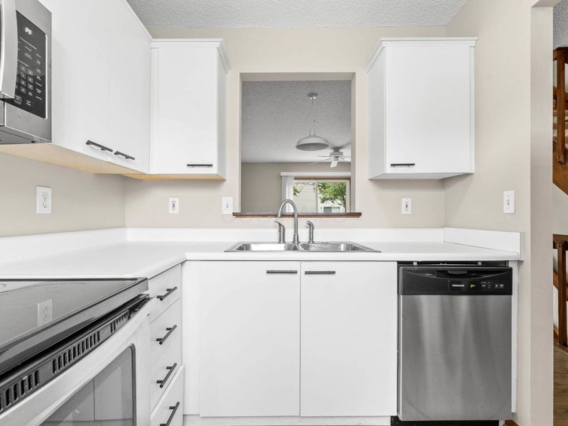 5726 Snow Drive, Unit 128D, Hilliard, OH 43026 Photo 8