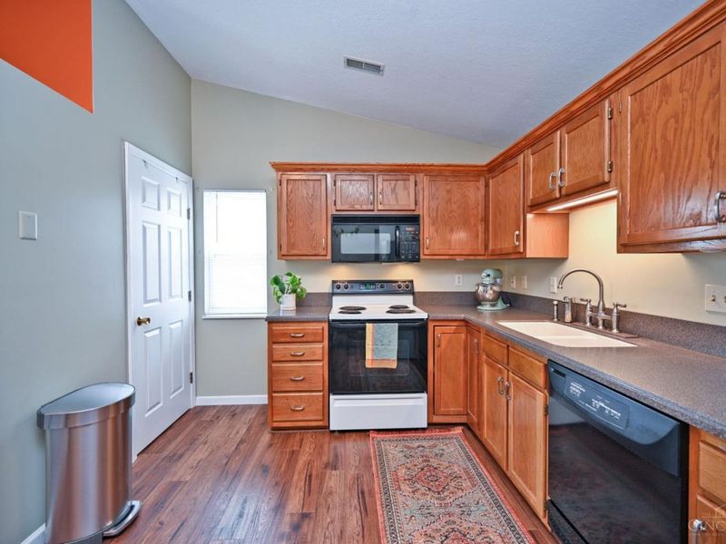 8784 Carrousel Park Circle, Unit 128, Colerain Township, OH 45251 Photo 15
