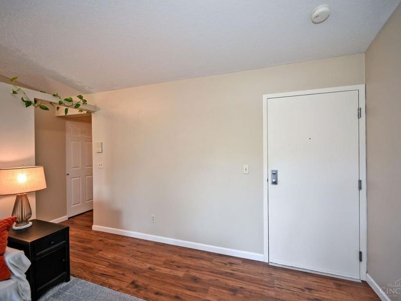8784 Carrousel Park Circle, Unit 128, Colerain Township, OH 45251 Photo 4