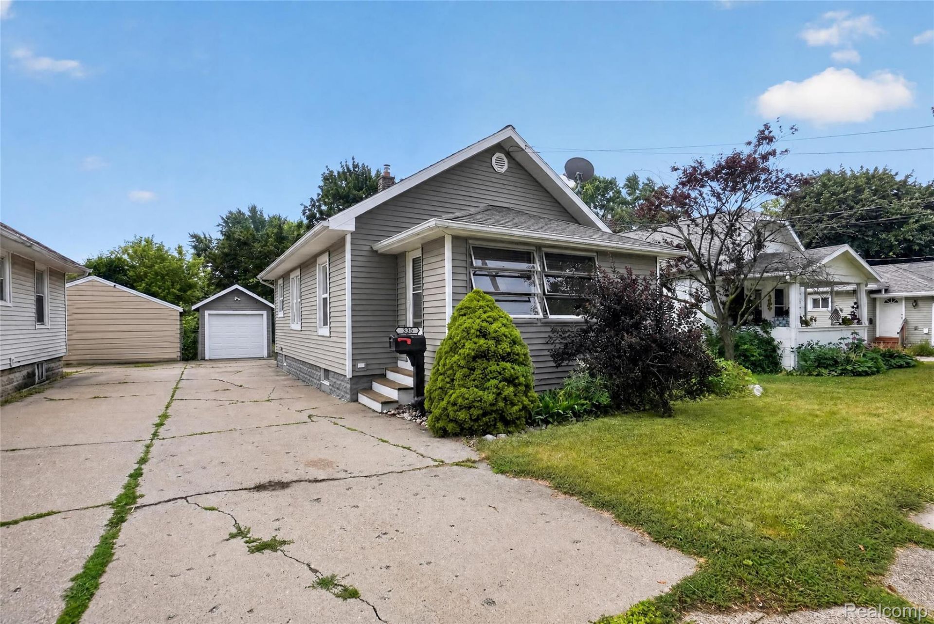 335 Filley Street, Lansing, Mi 48906 Main Photo