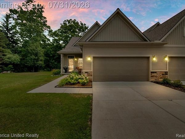 8037 Bridgestone Boulevard , White Lake Twp, MI 48386