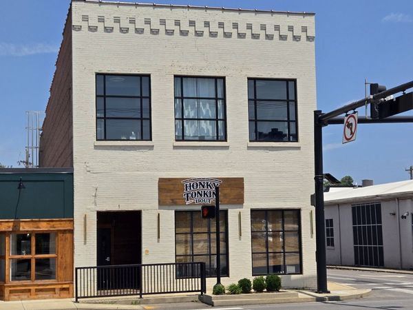 1 N Lowry St, Smyrna, TN 37167