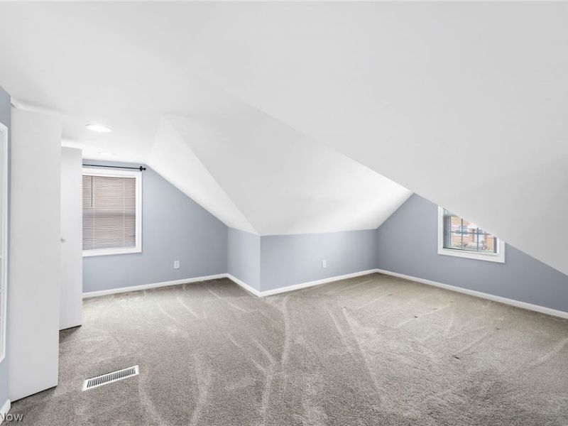 8003 Bertha Avenue, Parma, OH 44129 Photo 16