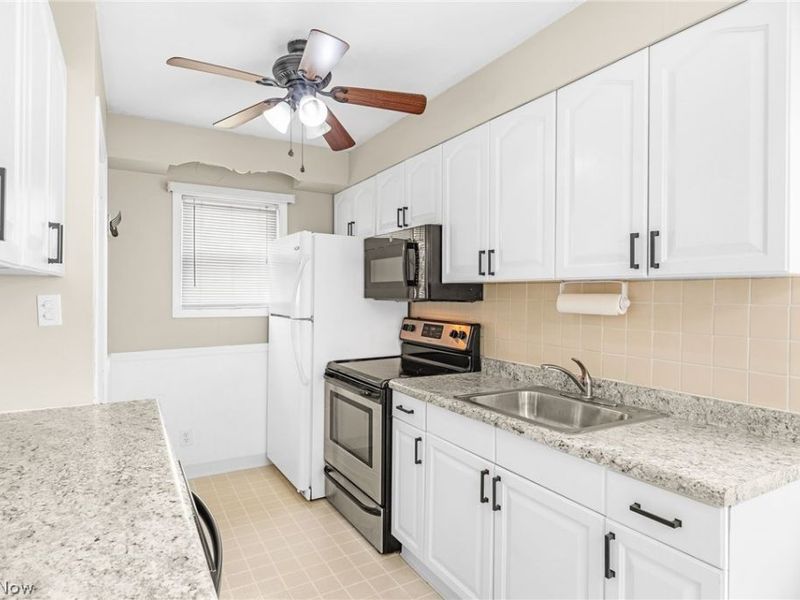 8003 Bertha Avenue, Parma, OH 44129 Photo 4