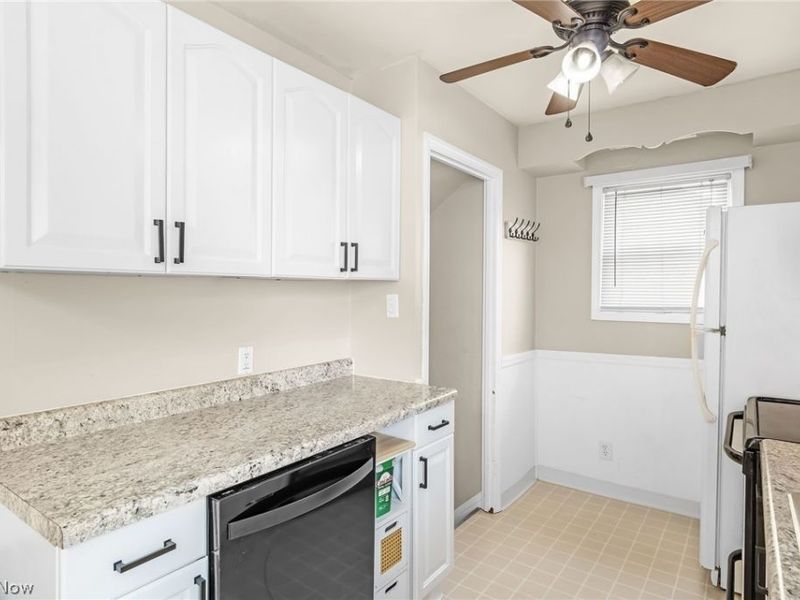 8003 Bertha Avenue, Parma, OH 44129 Photo 5