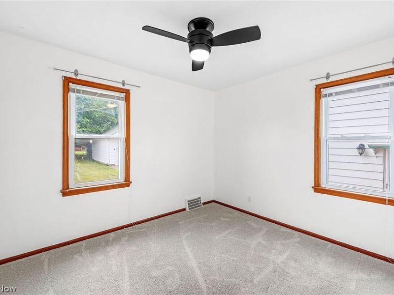 8003 Bertha Avenue, Parma, OH 44129 Photo 9