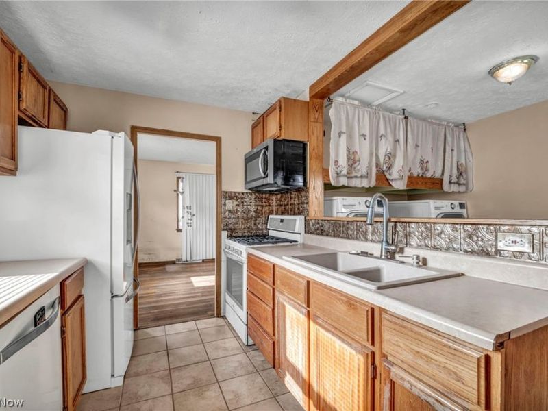 201 W Park Boulevard , Medina, OH 44256 Photo 11