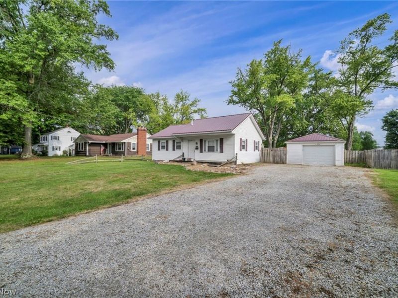 201 W Park Boulevard , Medina, OH 44256 Photo 3