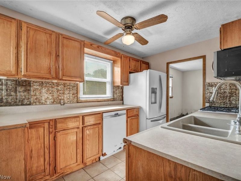 201 W Park Boulevard , Medina, OH 44256 Photo 8