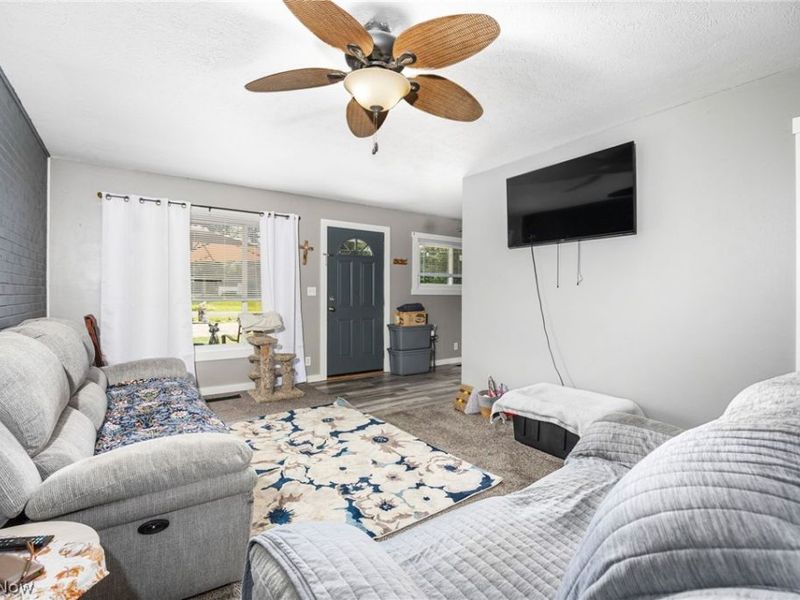8585-8587 Manchester Avenue NW, Canal Fulton, OH 44614 Photo 18