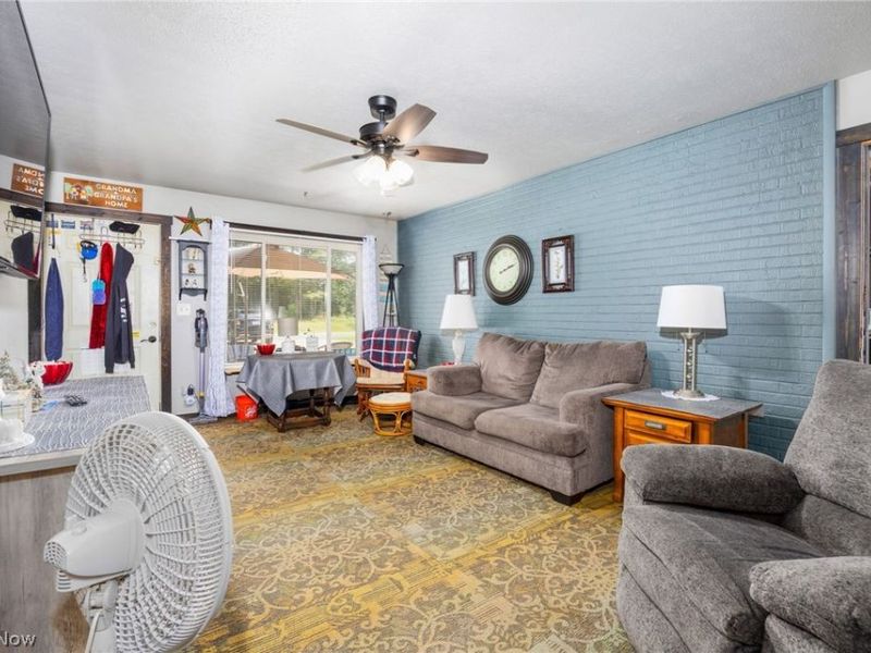 8585-8587 Manchester Avenue NW, Canal Fulton, OH 44614 Photo 8