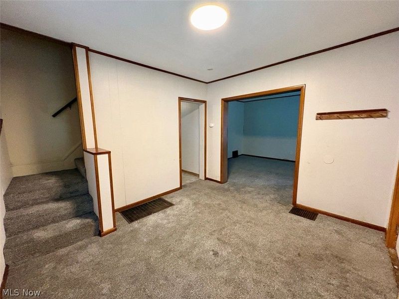 391 E Voris Street , Akron, OH 44311 Photo 3