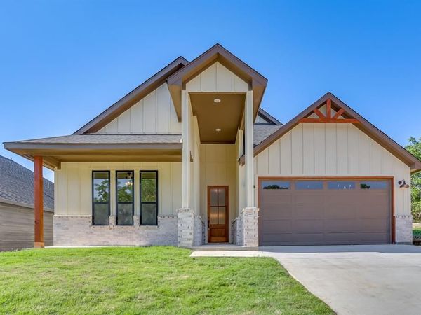 5229 Humbert Avenue, Fort Worth, TX 76107