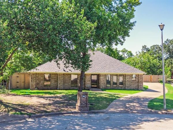 5504 Glenlivet Place , Greenville, TX 75402