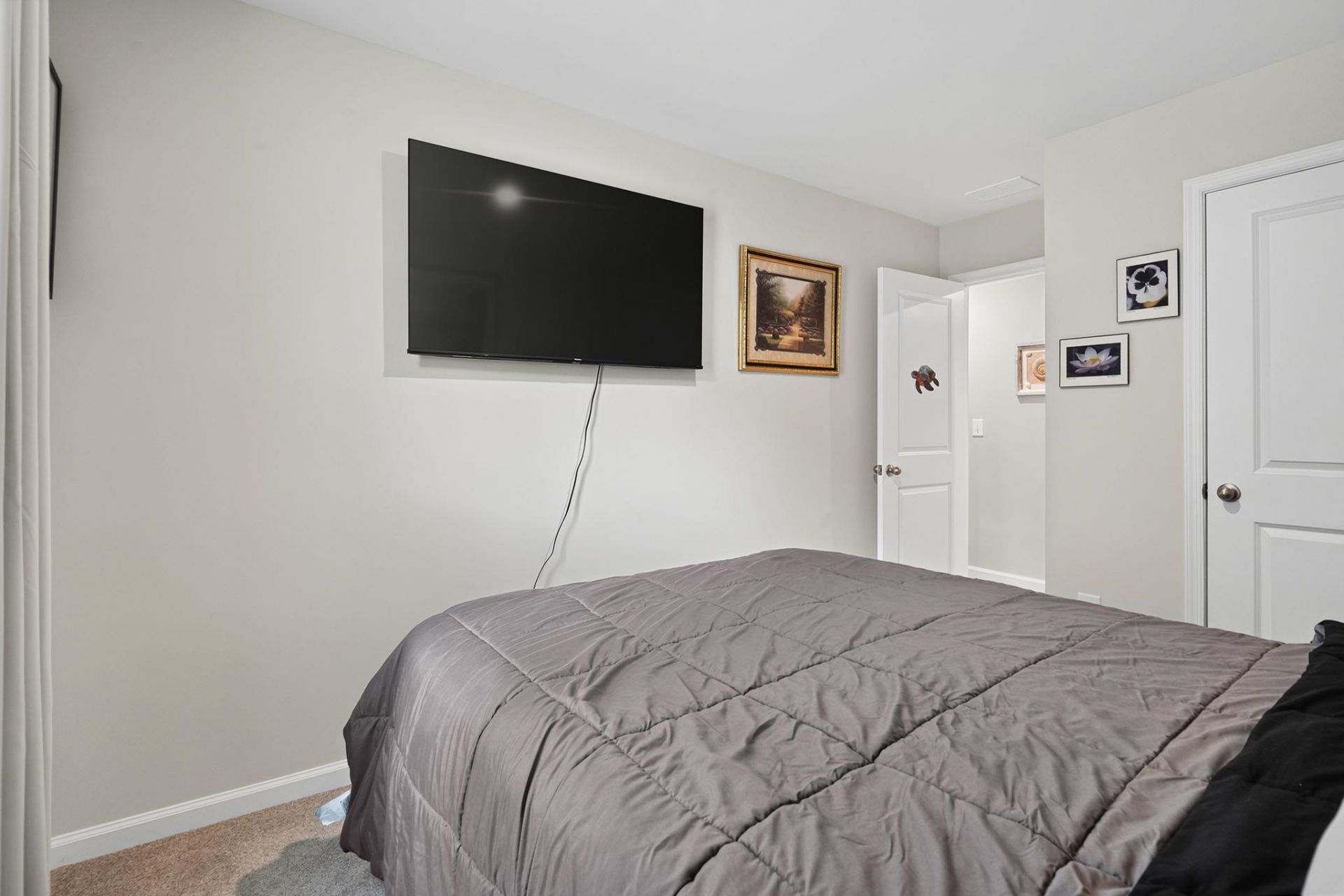 150 Villa Grande St.  Photo 27